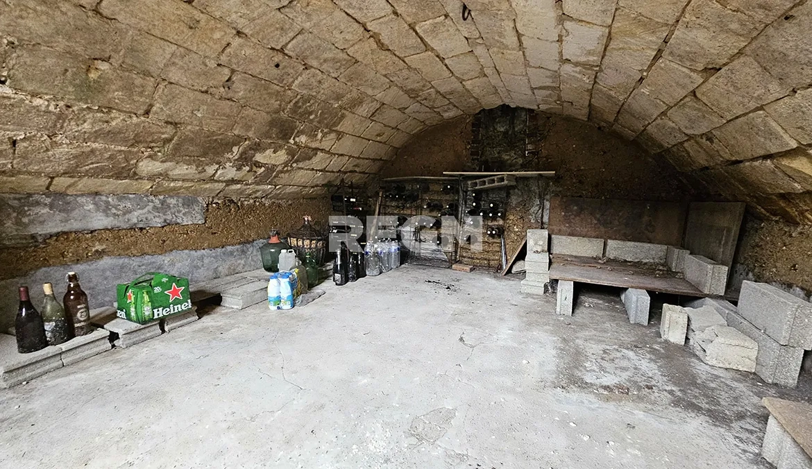 Charmante maison longère de 101 m² à Pont-sur-Vanne avec potentiel d’agrandissement 