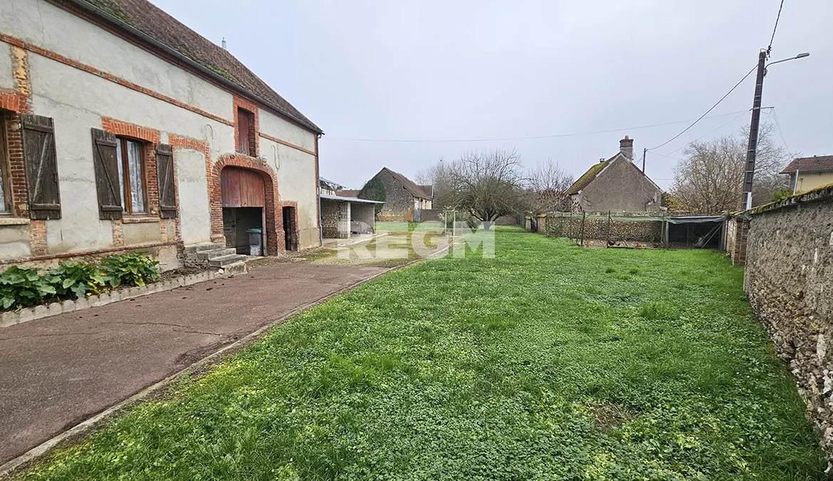 Charmante maison longère de 101 m² à Pont-sur-Vanne avec potentiel d’agrandissement 