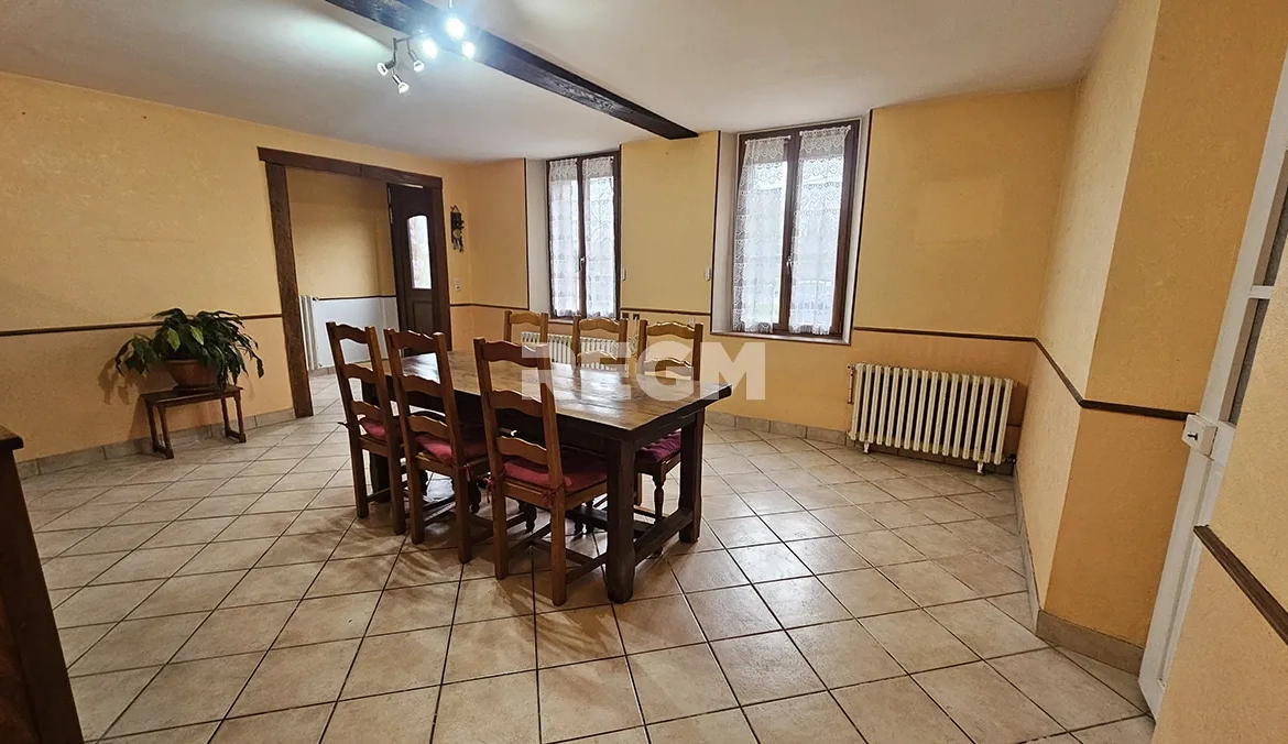 Charmante maison longère de 101 m² à Pont-sur-Vanne avec potentiel d’agrandissement 