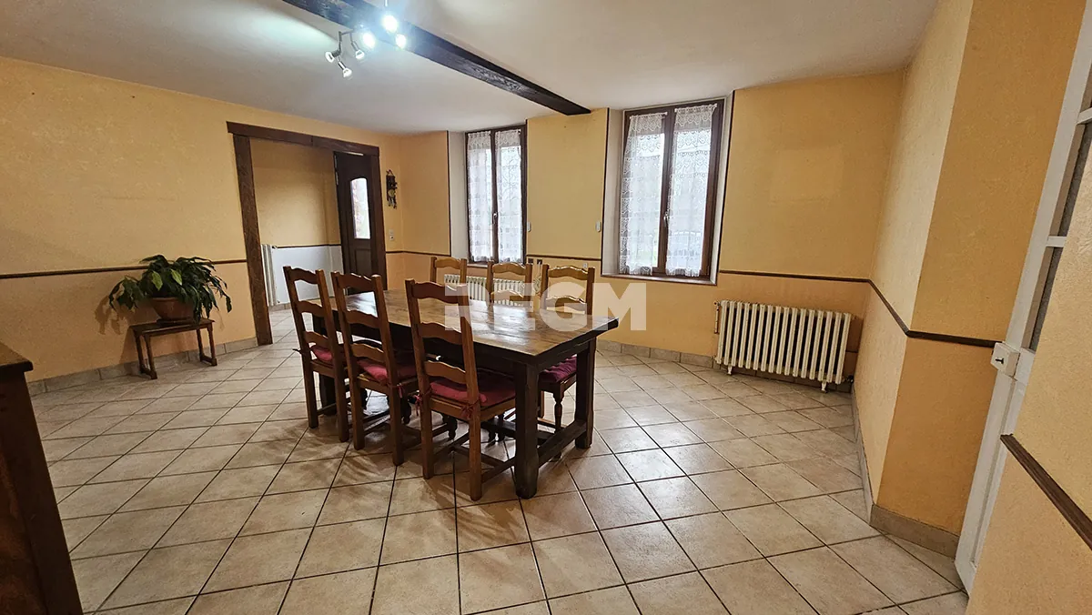 Charmante maison longère de 101 m² à Pont-sur-Vanne avec potentiel d’agrandissement 