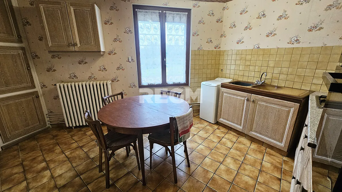 Charmante maison longère de 101 m² à Pont-sur-Vanne avec potentiel d’agrandissement 