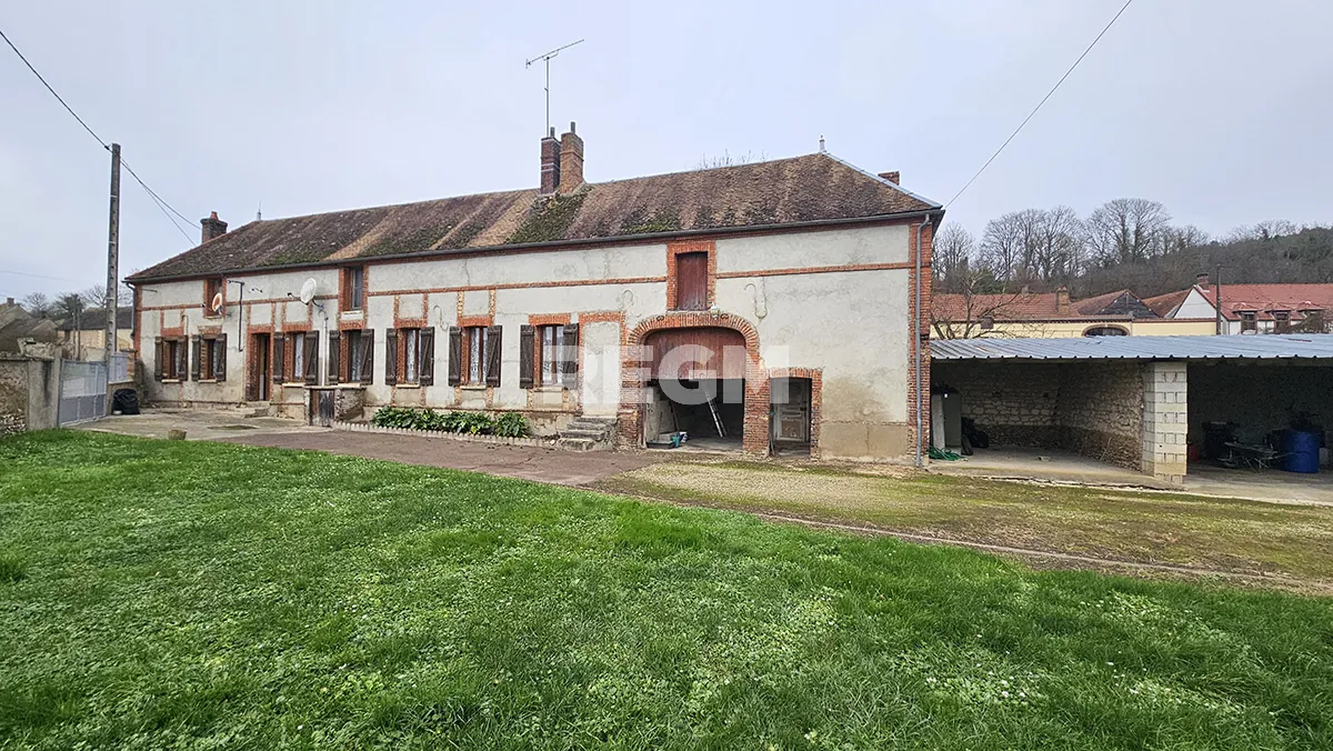 Charmante maison longère de 101 m² à Pont-sur-Vanne avec potentiel d’agrandissement 