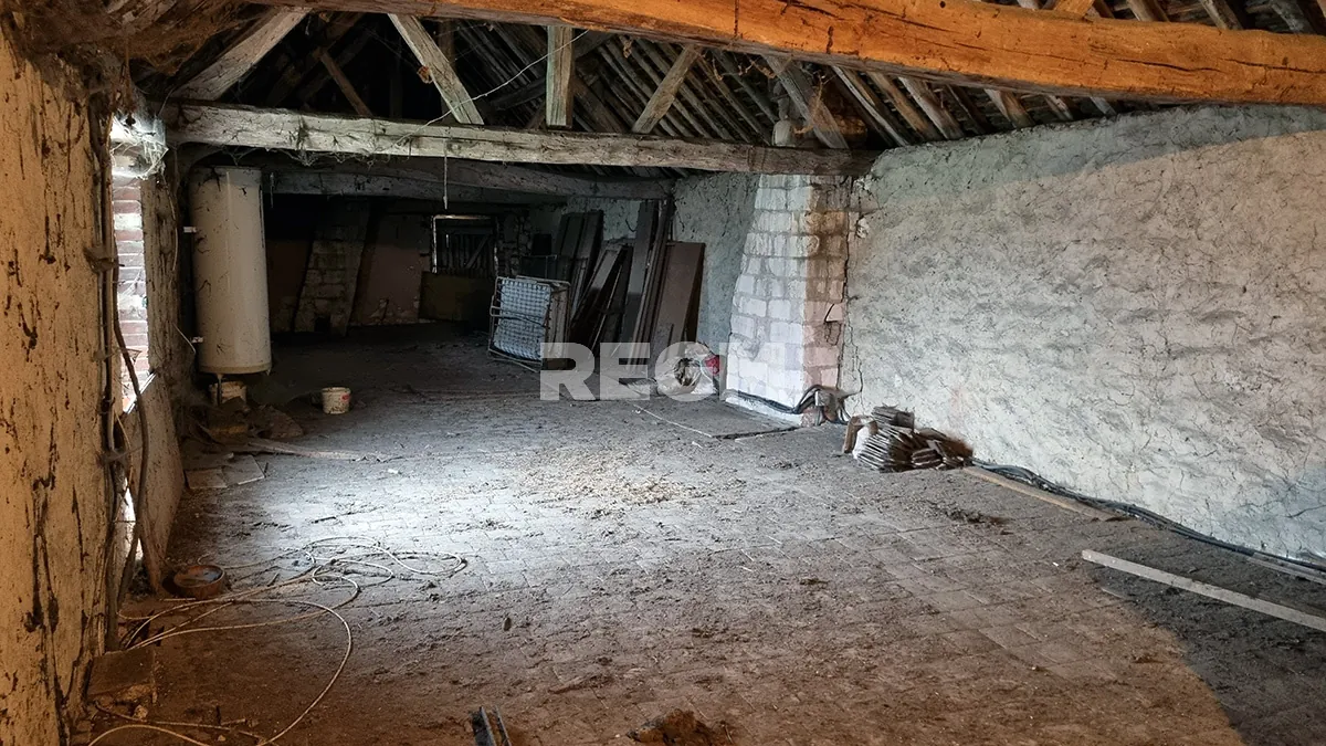 Charmante maison longère de 101 m² à Pont-sur-Vanne avec potentiel d’agrandissement 