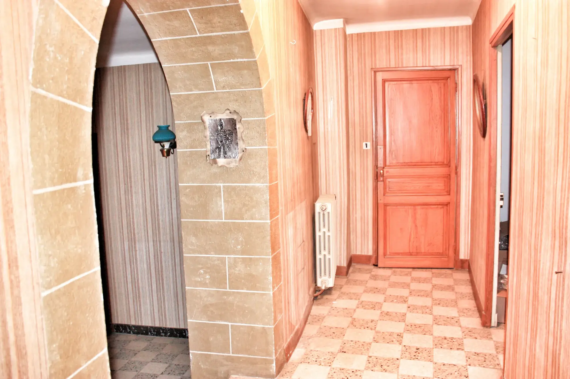 Spacieuse maison familiale à Piolenc avec potentiel d’aménagement 