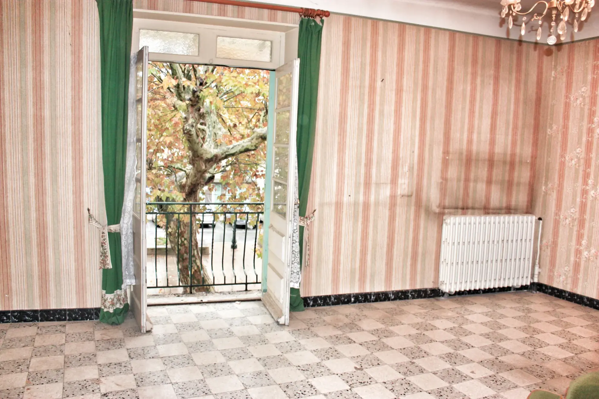 Spacieuse maison familiale à Piolenc avec potentiel d’aménagement 