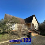 Maison de 126 m² avec garage et terrain de 2000 m² à Moneteau