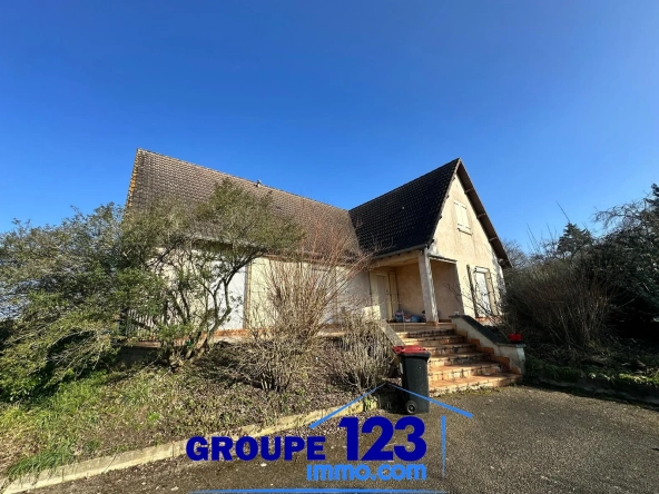 Maison de 126 m² avec garage et terrain de 2000 m² à Moneteau