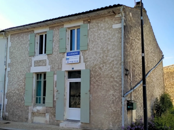 Maison de village à rénover à Meursac - 83 m², proche Royan