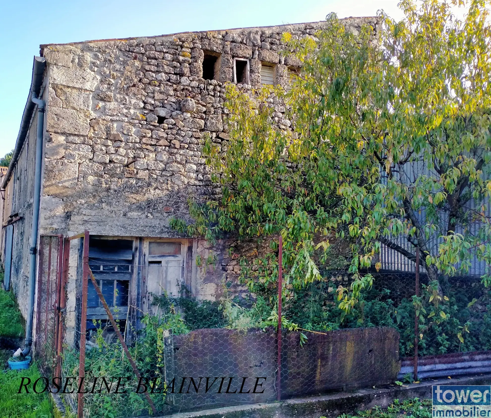Maison de village à rénover à Meursac - 83 m², proche Royan 