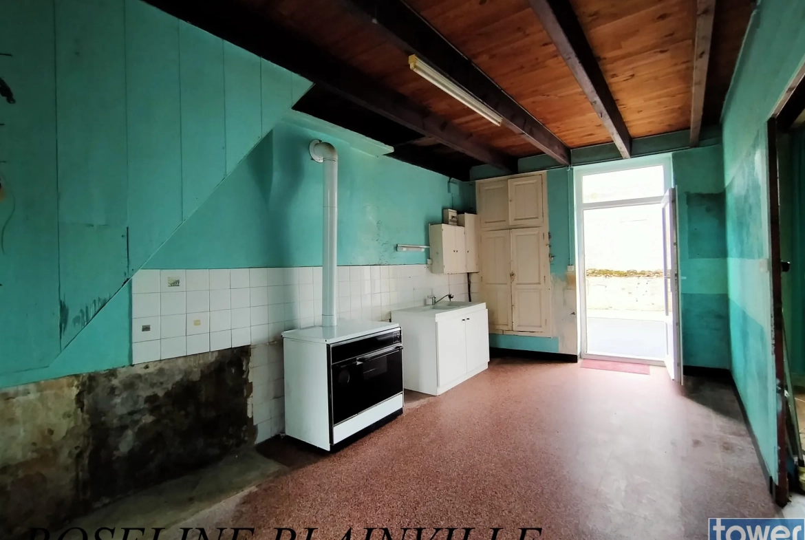Maison de village à rénover à Meursac - 83 m², proche Royan 