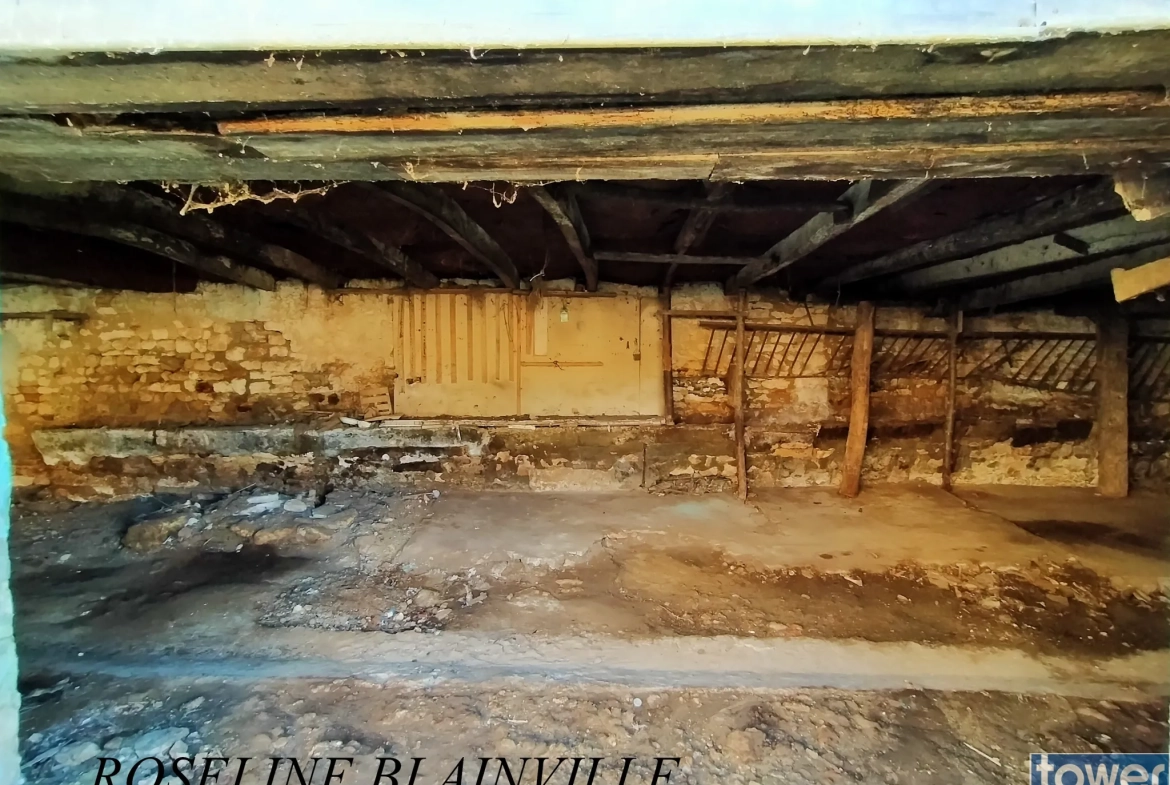 Maison de village à rénover à Meursac - 83 m², proche Royan 