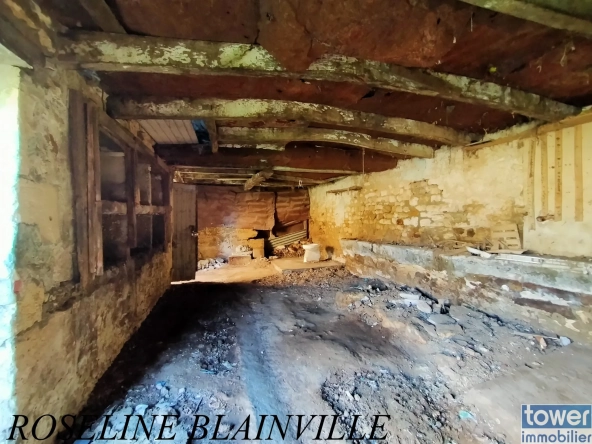 Maison de village à rénover à Meursac - 83 m², proche Royan 