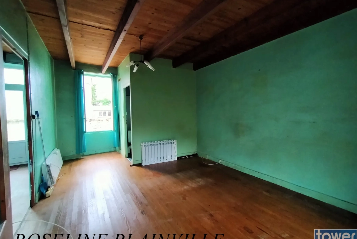 Maison de village à rénover à Meursac - 83 m², proche Royan 