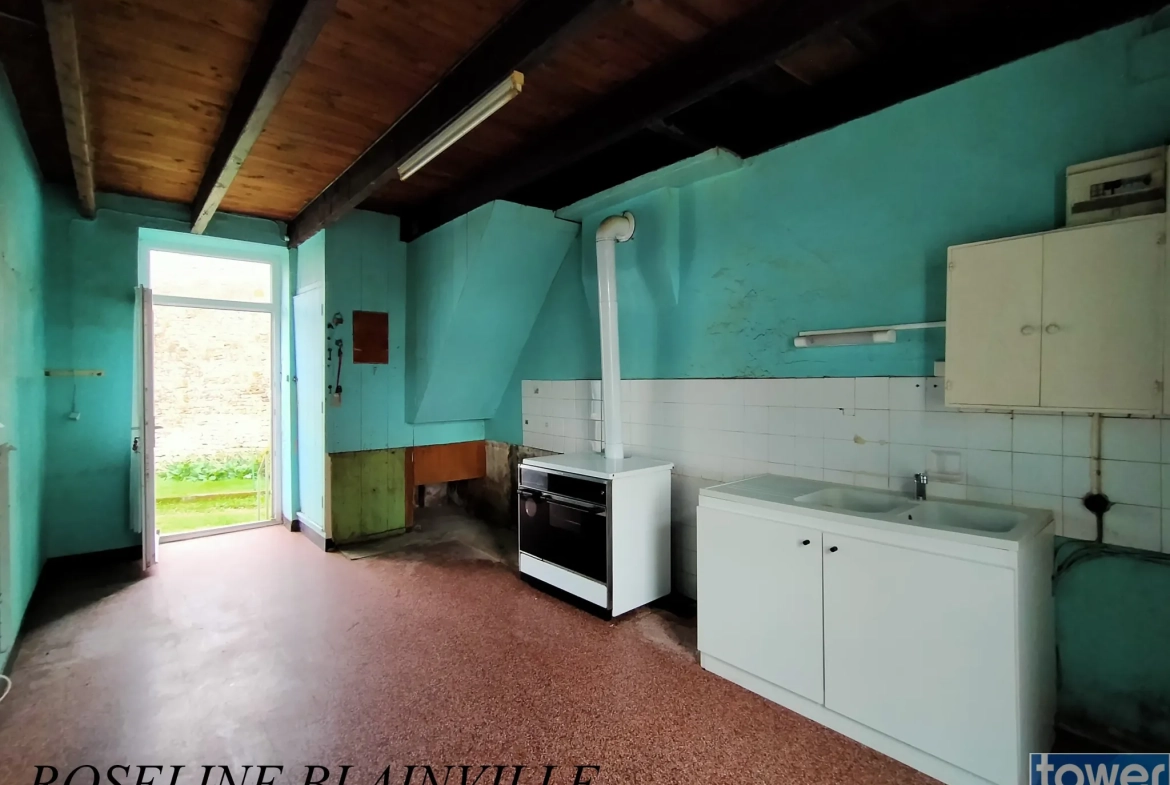 Maison de village à rénover à Meursac - 83 m², proche Royan 