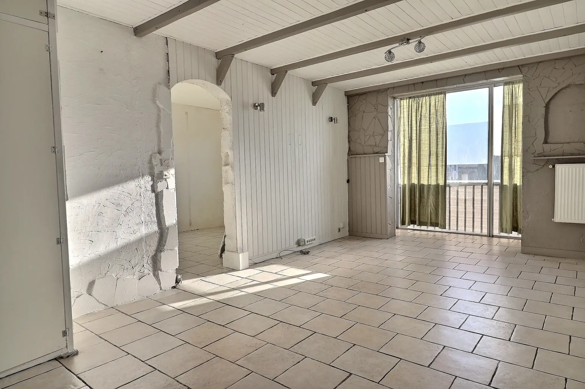 Charmant appartement de 70 m² avec parking, cave et vue dégagée à Marseille, secteur Montolivet-Saint Just 
