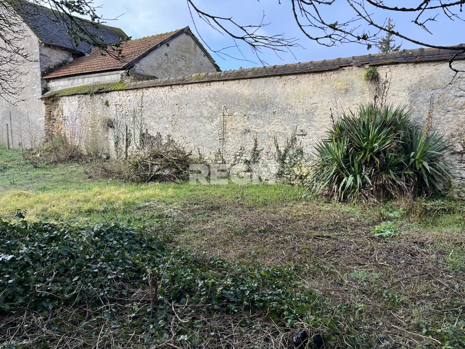 Terrain constructible de 551 m² à La Chapelle-la-Reine, proche commodités 