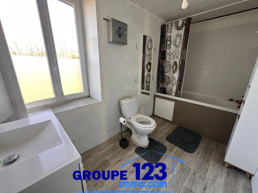 Maison ancienne rénovée avec jardin, 3 chambres près de Toucy 