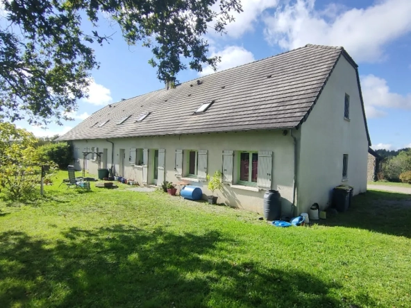 Grande maison jumelée avec terrain plat à Noailles, 14 pièces et vue magnifique