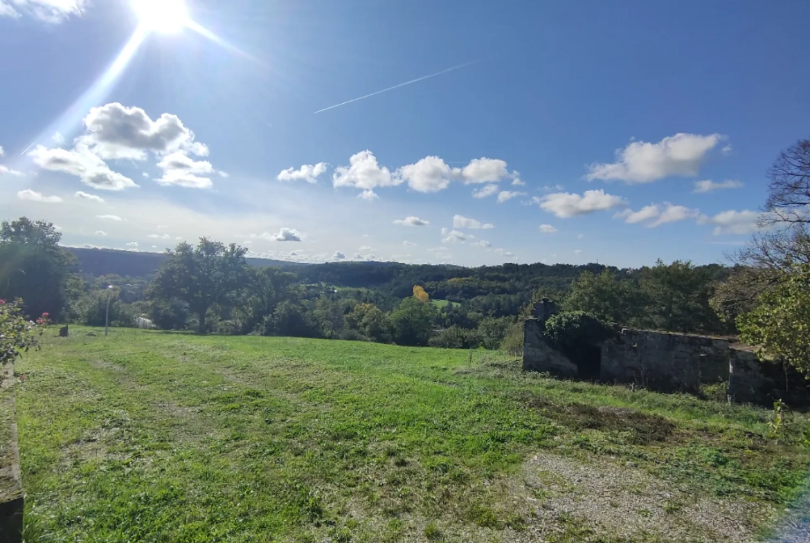 Grande maison jumelée avec terrain plat à Noailles, 14 pièces et vue magnifique 