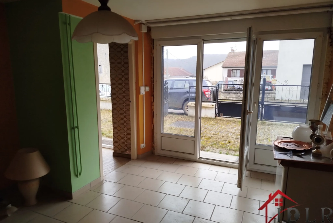 Maison en pierre à Bourdons-sur-Rognon (52700) avec garage et terrain 
