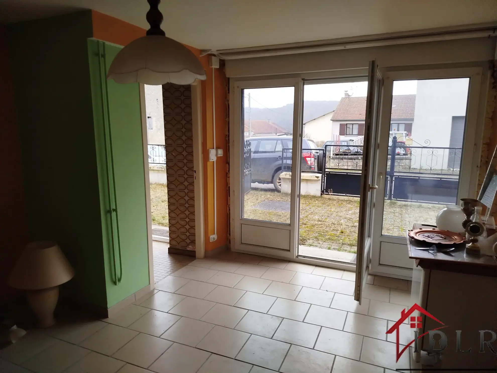 Maison en pierre à Bourdons-sur-Rognon (52700) avec garage et terrain 