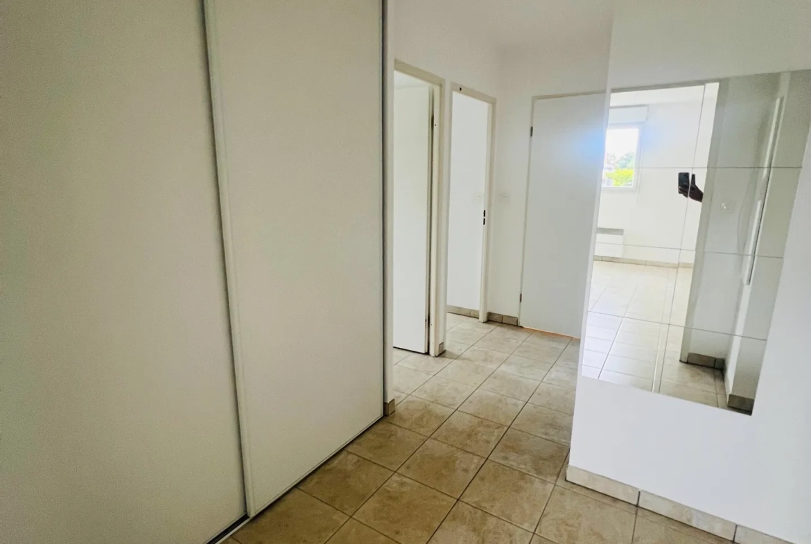 Bel appartement 3 pièces avec balcon et parking à Arras 