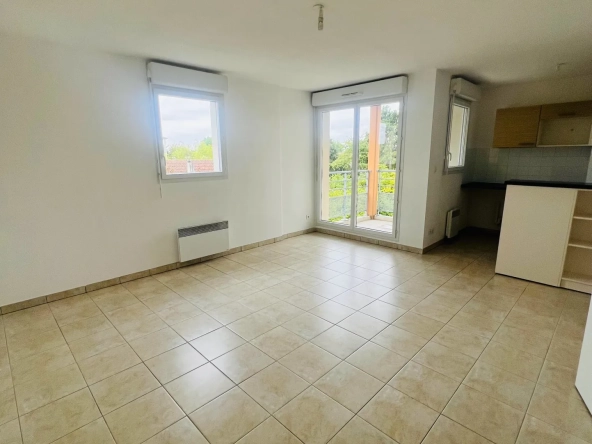 Bel appartement 3 pièces avec balcon et parking à Arras