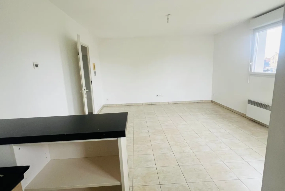 Bel appartement 3 pièces avec balcon et parking à Arras 