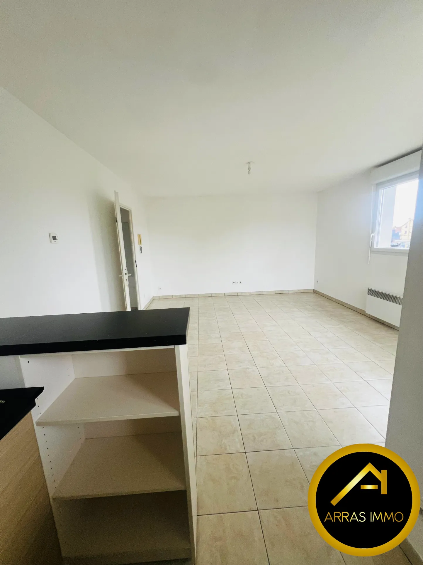 Bel appartement 3 pièces avec balcon et parking à Arras 