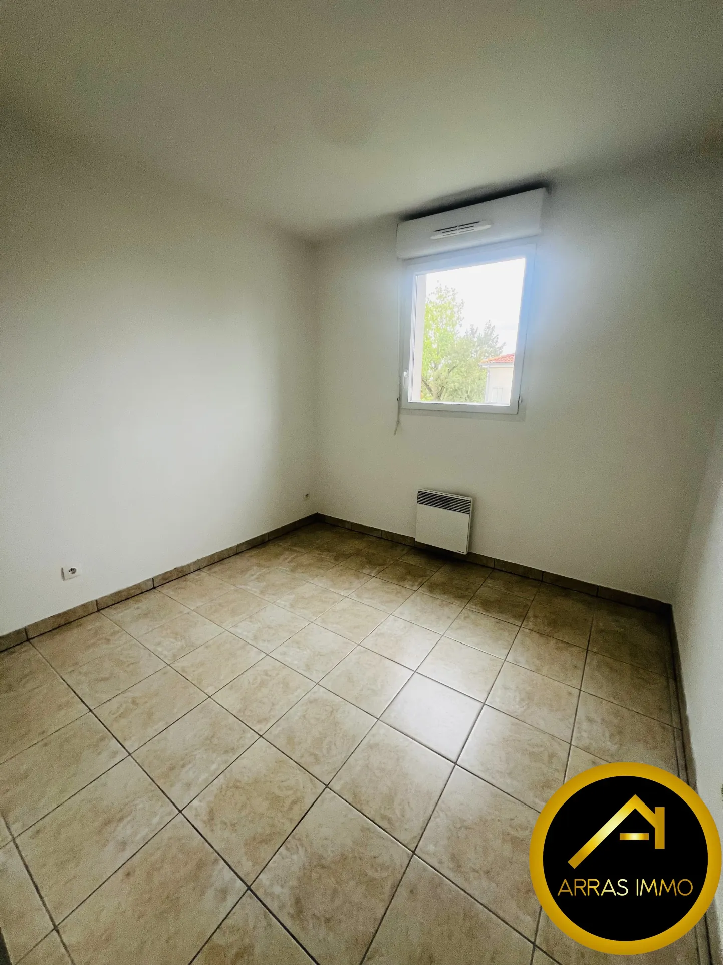 Bel appartement 3 pièces avec balcon et parking à Arras 