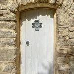 Maison de village en pierre à Faucon, 67 m2, 2 chambres, jardin, vue dégagée