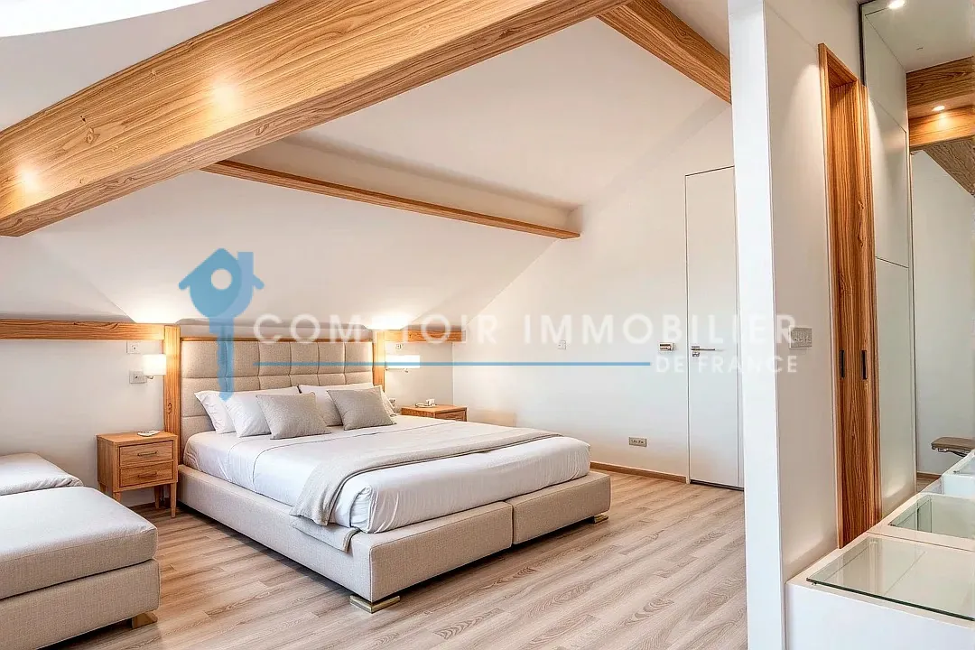 Appartement T4 rénové à Nîmes Feuchères, dernier étage, lumière naturelle, prestations modernes 