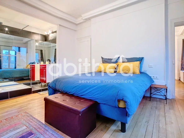 Appartement de 160 m² avec vue sur la cathédrale à Troyes 