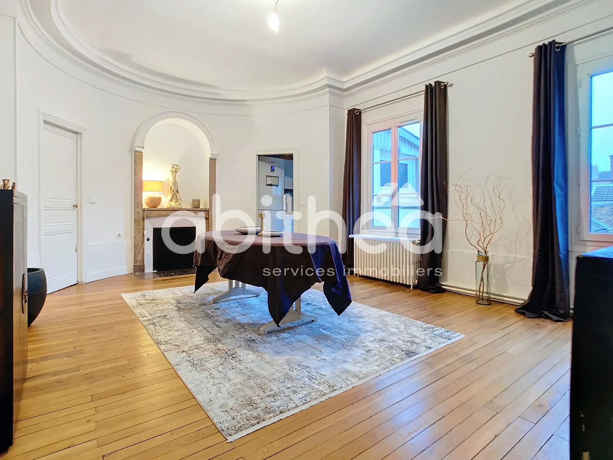 Appartement de 160 m² avec vue sur la cathédrale à Troyes 