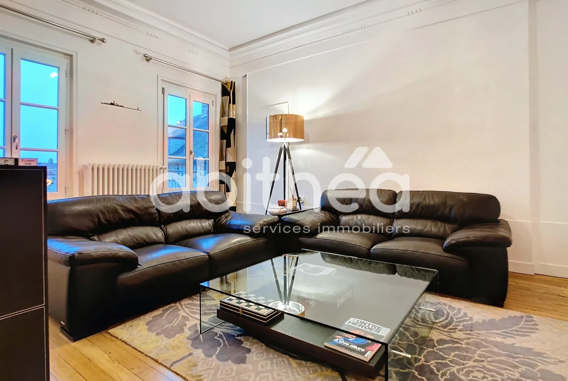 Appartement de 160 m² avec vue sur la cathédrale à Troyes 
