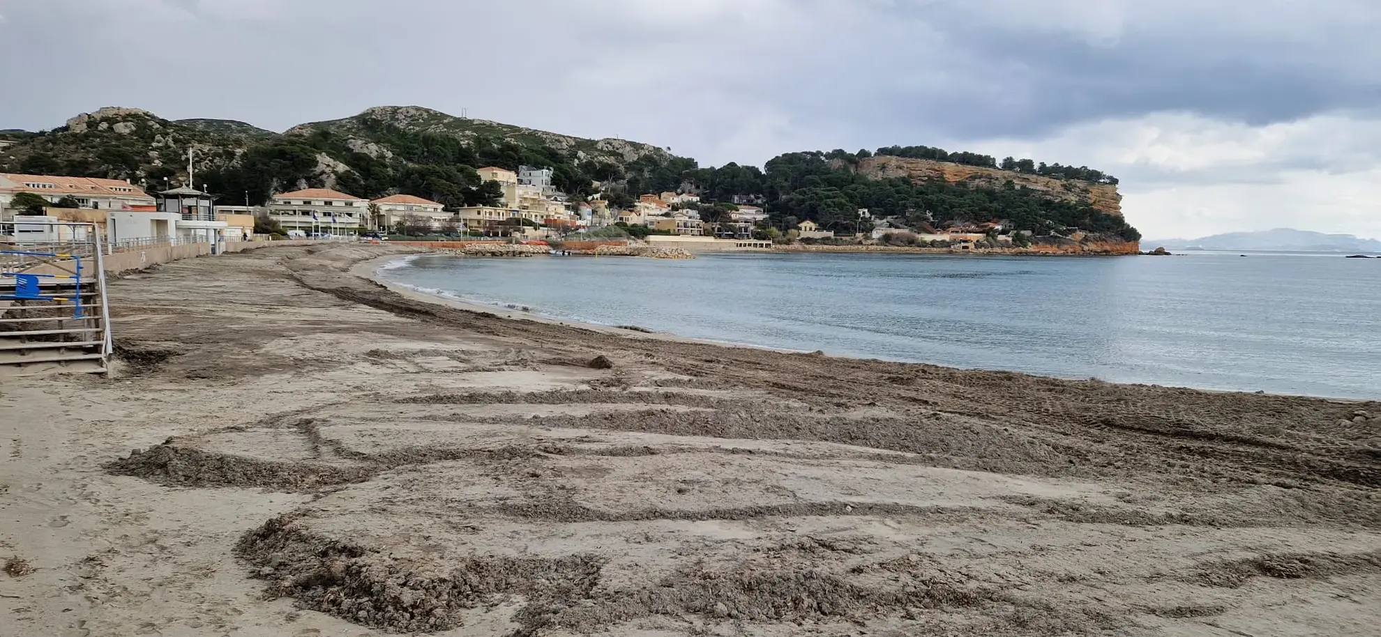 Achat d'un studio avec terrasse et parking privé sur la plage du Rouet à Carry le Rouet 
