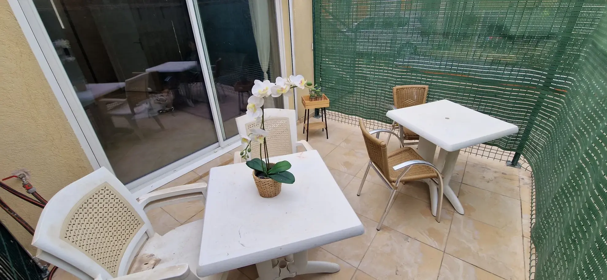Achat d'un studio avec terrasse et parking privé sur la plage du Rouet à Carry le Rouet 