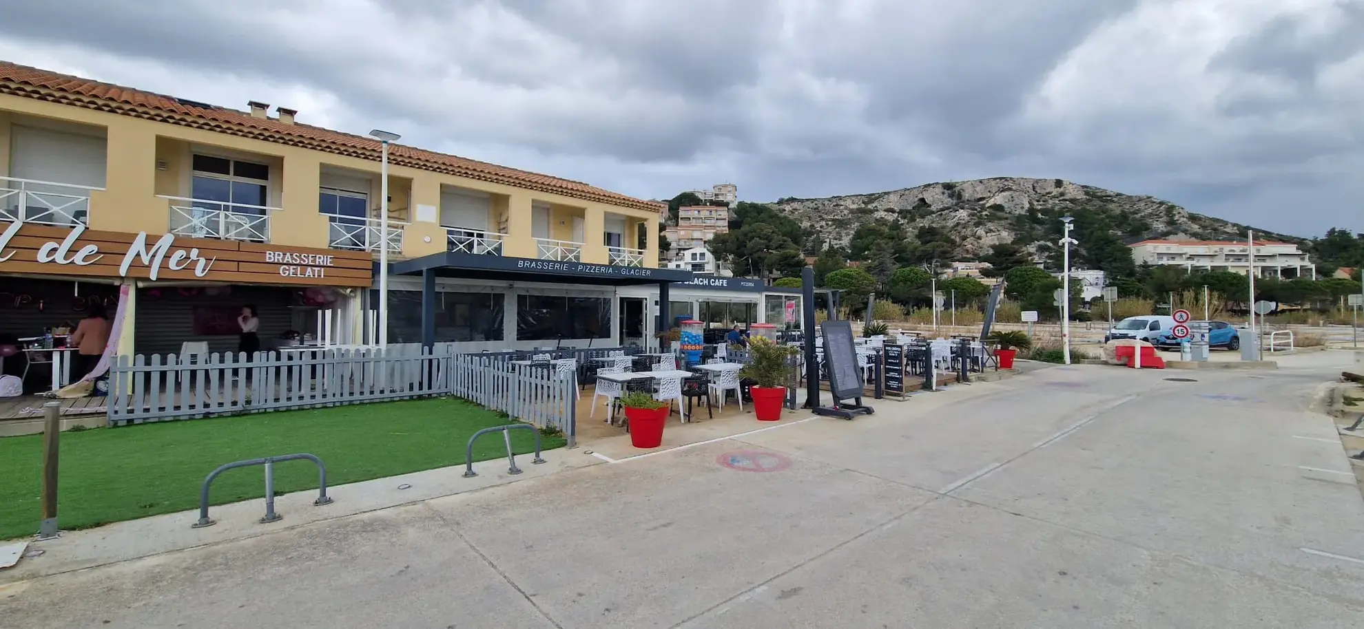 Achat d'un studio avec terrasse et parking privé sur la plage du Rouet à Carry le Rouet 