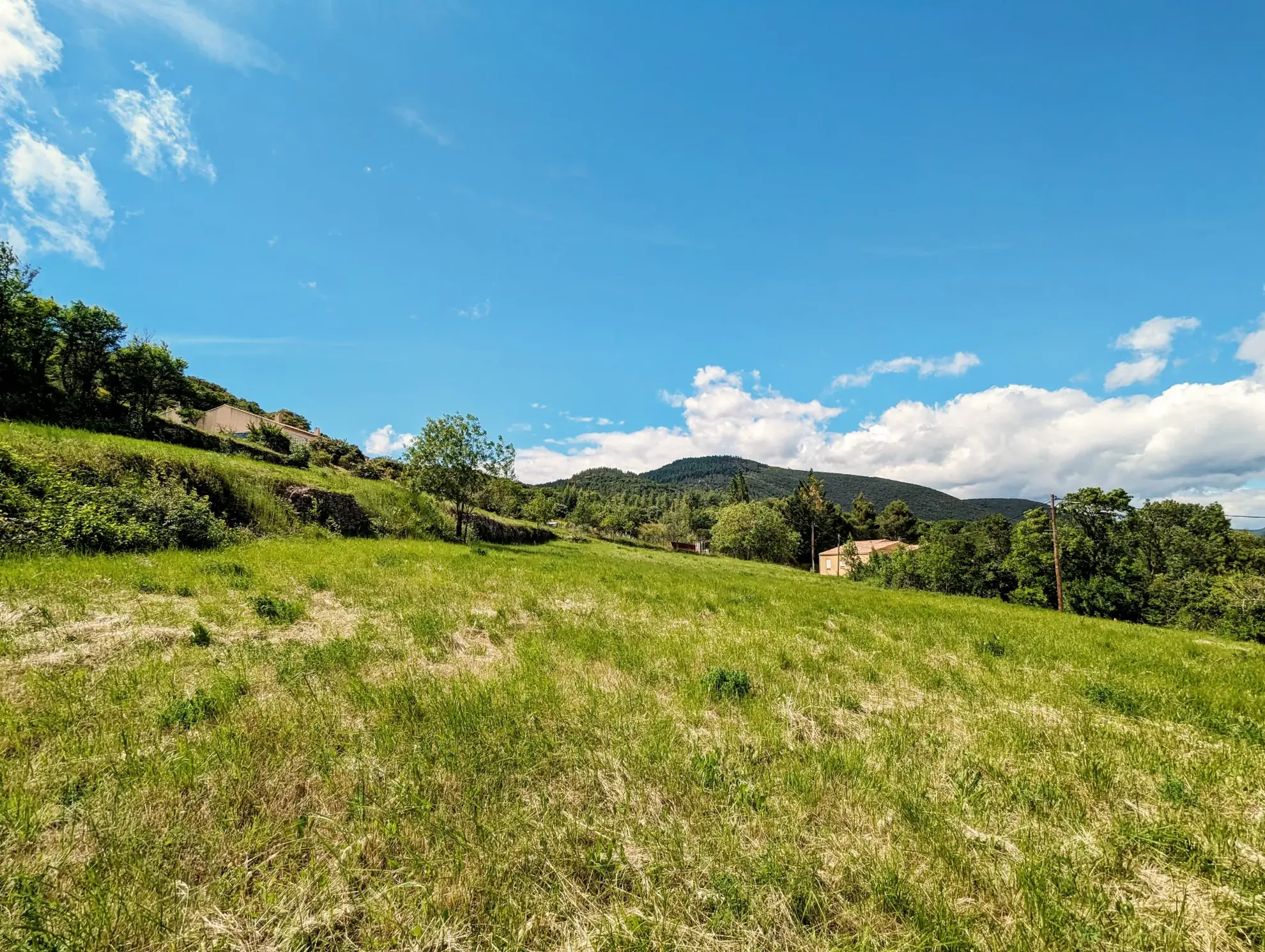 Terrains constructibles dans le Pradal avec vue dominante et exposition sud 