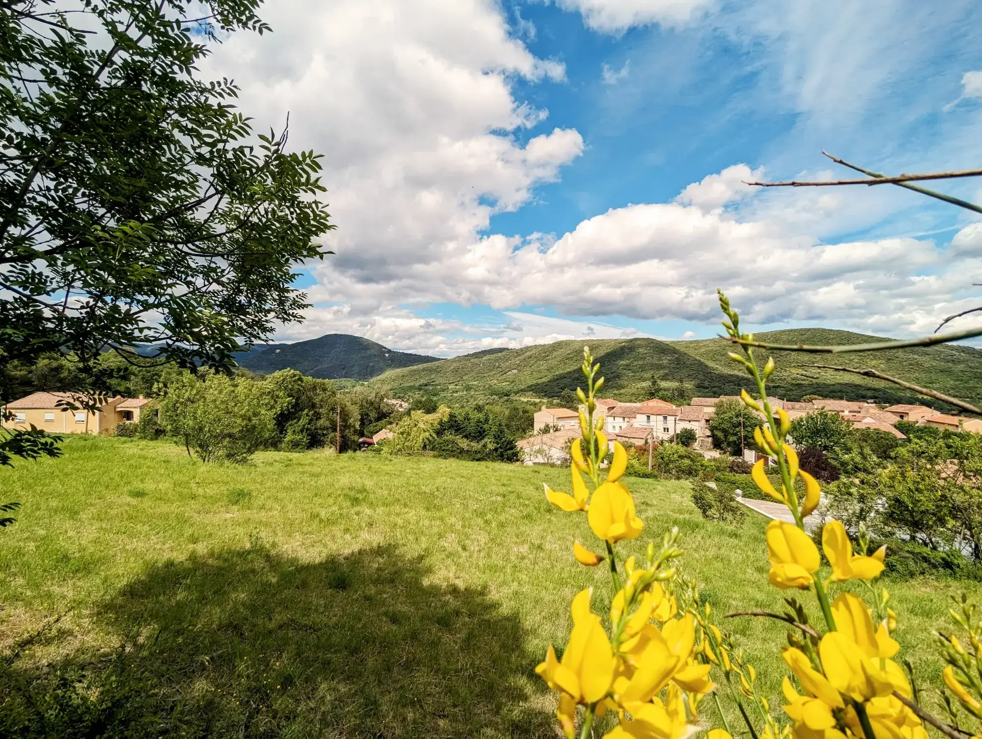 Terrains constructibles dans le Pradal avec vue dominante et exposition sud 