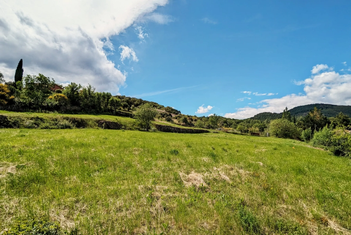 Terrains constructibles dans le Pradal avec vue dominante et exposition sud 