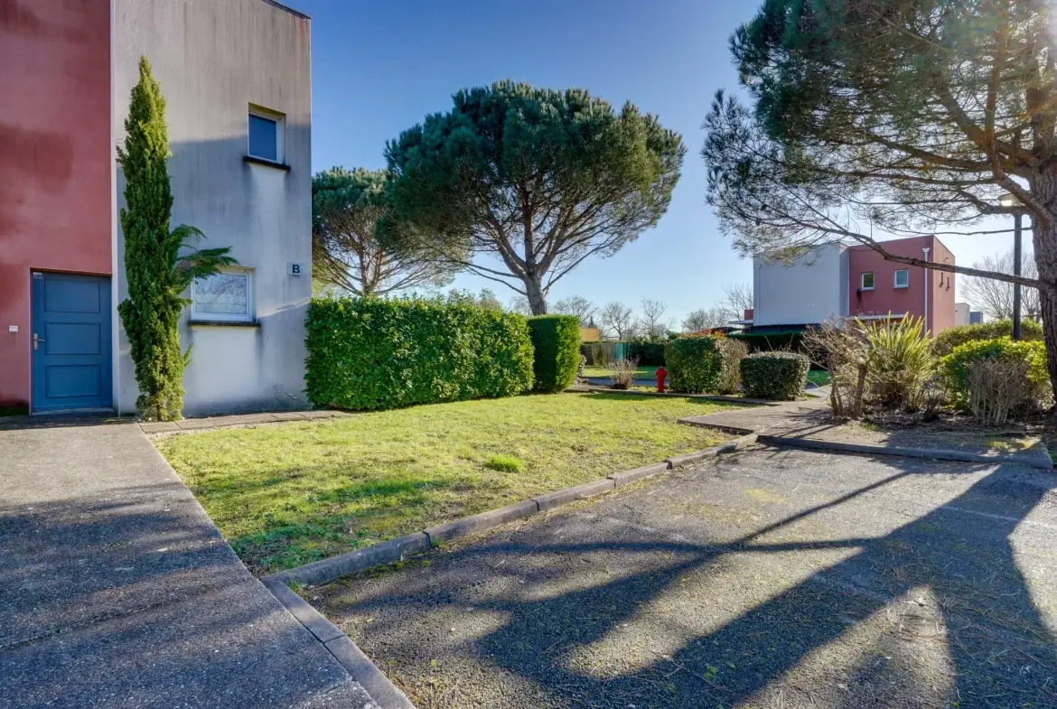Vente d'un appartement T2 de 43m² avec balcon et parking à Saint-Louis-de-Montferrand 
