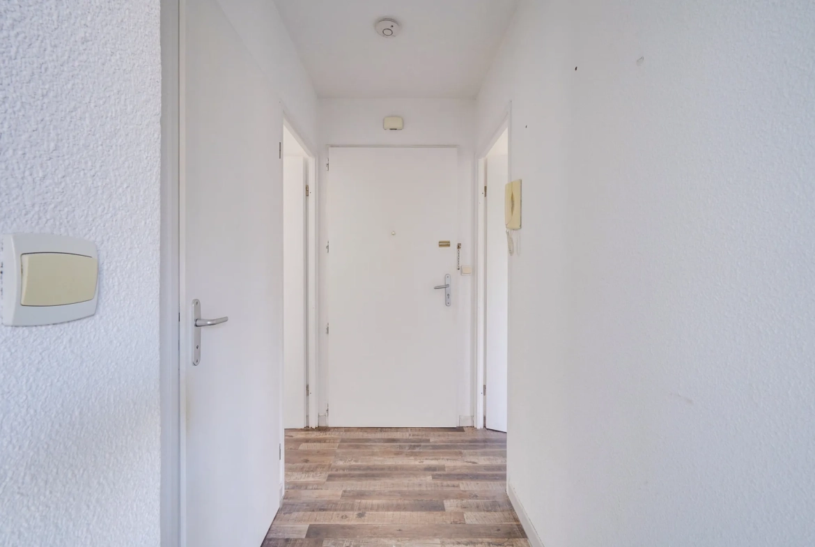 Vente d'un appartement T2 de 43m² avec balcon et parking à Saint-Louis-de-Montferrand 