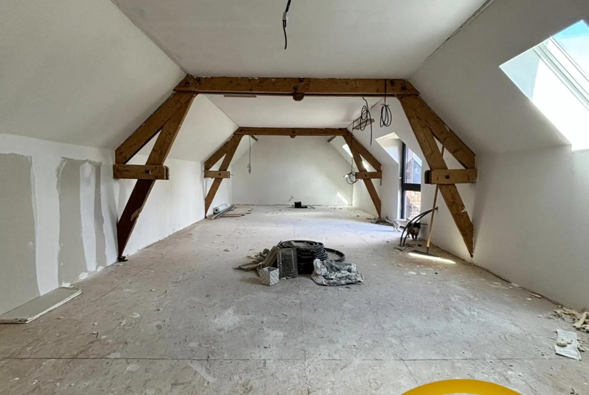 Fermette de 210 m² à Ficheux avec jardin et dépendances, fort potentiel 