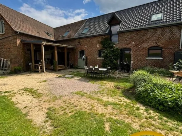 Fermette de 210 m² à Ficheux avec jardin et dépendances, fort potentiel