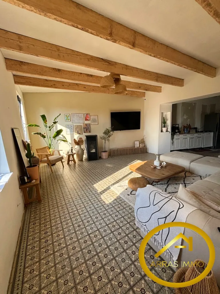 Fermette de 210 m² à Ficheux avec jardin et dépendances, fort potentiel 