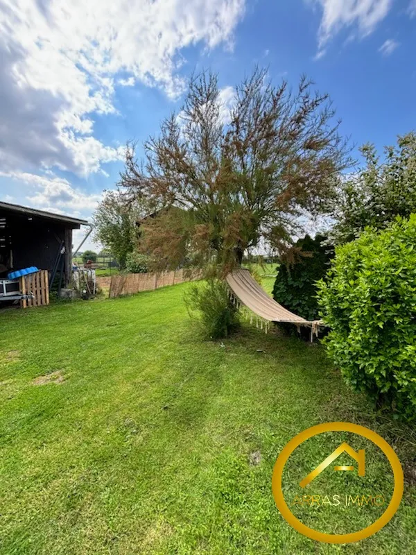 Fermette de 210 m² à Ficheux avec jardin et dépendances, fort potentiel 