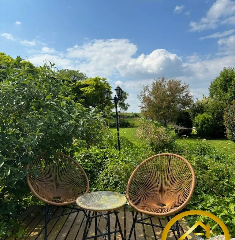 Fermette de 210 m² à Ficheux avec jardin et dépendances, fort potentiel 