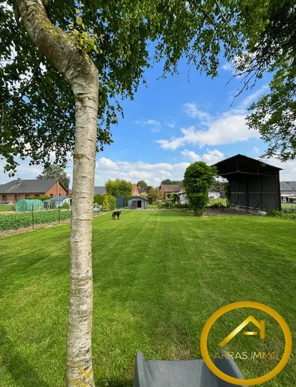Fermette de 210 m² à Ficheux avec jardin et dépendances, fort potentiel 