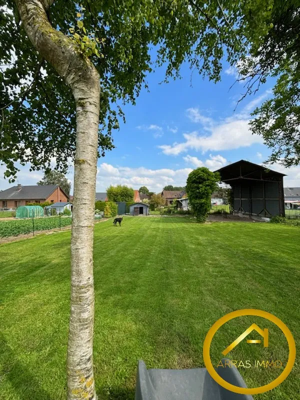 Fermette de 210 m² à Ficheux avec jardin et dépendances, fort potentiel 
